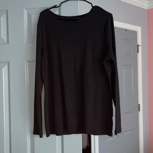 Black long sleeve tee